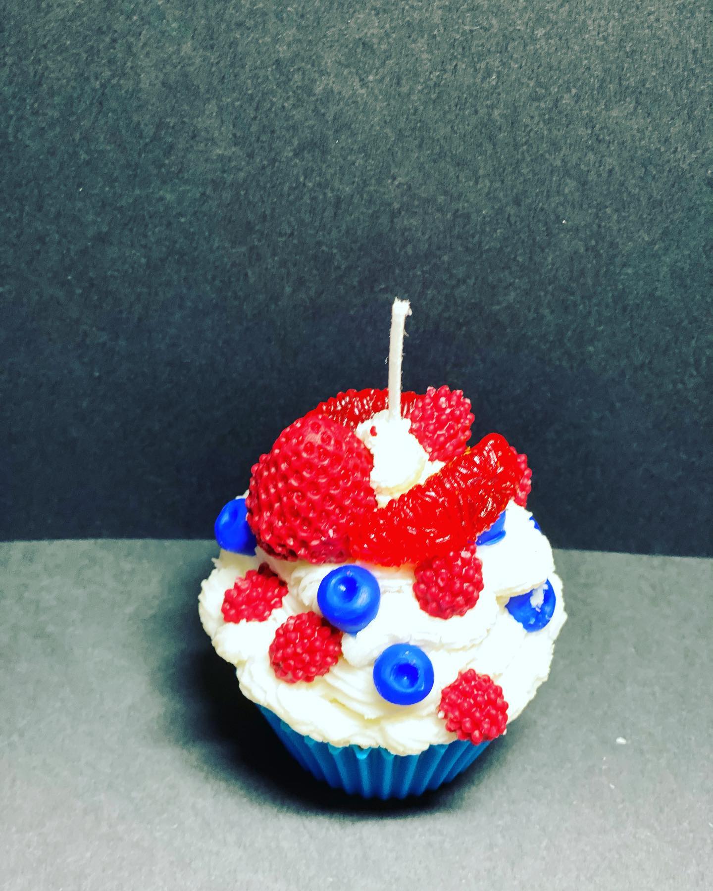 Very-Berry Cupcake Candle